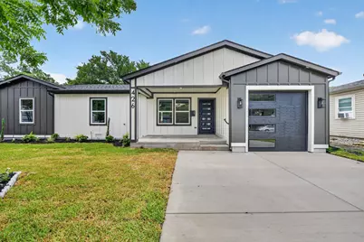 426 Goodyear Street, Irving, TX 75062 - Photo 2