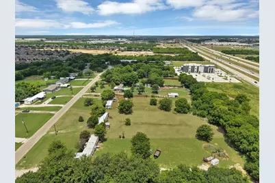 13 Willow Bend Court, Mansfield, TX 76063 - Photo 2