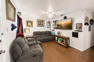 915 N 7th St, Sanger, TX 76266 - Photo 4