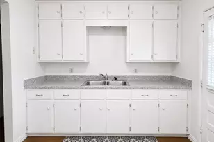 915 N 7th St, Sanger, TX 76266 - Photo 8