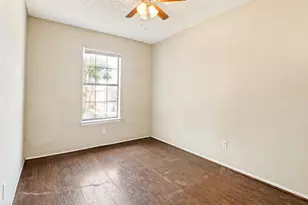 1233 W Hudgins St, Grapevine, TX 76051 - Photo 18