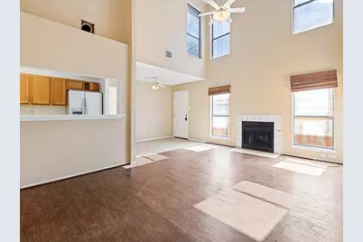1233 W Hudgins Street, Grapevine, TX 76051 - Photo 6