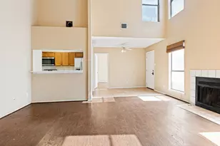 1233 W Hudgins St, Grapevine, TX 76051 - Photo 4