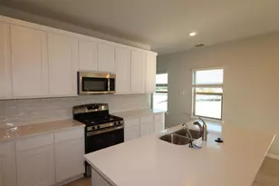 1262 Tallowwood Trl, Van Alstyne, TX 75495 - Photo 2