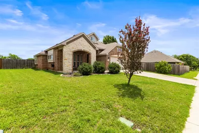 204 Briarstone Drive, Alvarado, TX 76009 - Photo 4