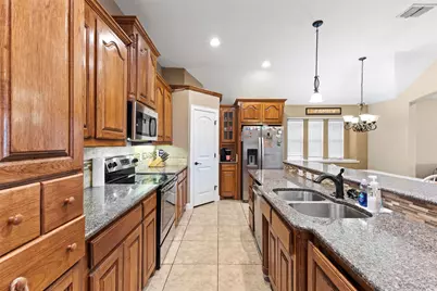 204 Briarstone Drive, Alvarado, TX 76009 - Photo 12
