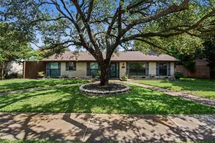 2912 Marsann Ln, Farmers Branch, TX 75234 - Photo 2