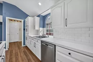 7700 Black Bear Ct, Fort Worth, TX 76137 - Photo 16