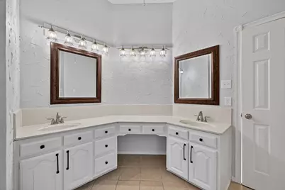 7700 Black Bear Court, Fort Worth, TX 76137 - Photo 14