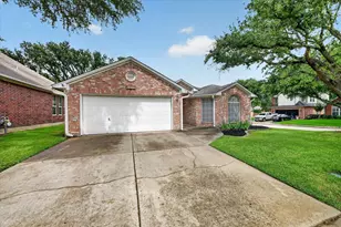 7700 Black Bear Ct, Fort Worth, TX 76137 - Photo 4