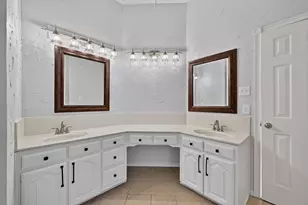 7700 Black Bear Ct, Fort Worth, TX 76137 - Photo 14
