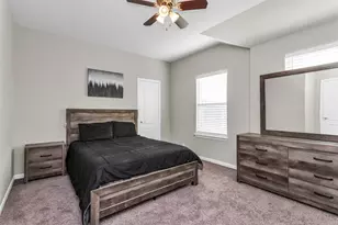 529 Bermuda Ave, Lancaster, TX 75146 - Photo 32