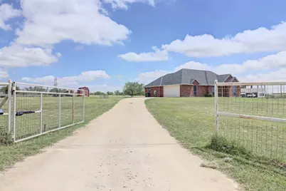 628 County Road 903, Cleburne, TX 76033 - Photo 2