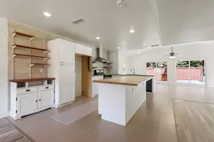913 Heritage Cir, Garland, TX 75043 - Photo 12