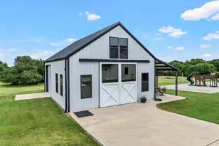 252 Austin Hines Dr, China Spring, TX 76633 - Photo 8