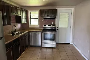 913 Jameson St, Weatherford, TX 76086 - Photo 2