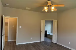 2204 Scott Creek Dr, Little Elm, TX 75068 - Photo 8