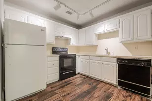 244 W McFarland St, Bells, TX 75414 - Photo 2