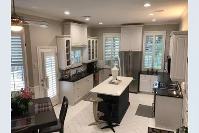 2840 Peninsula Drive, Grapevine, TX 76051 - Photo 4