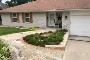 2840 Peninsula Dr, Grapevine, TX 76051 - Photo 1