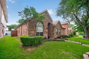 17708 Meadow Grove Ln, Dallas, TX 75287 - Photo 2