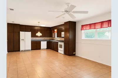 536 E 4th Street, Joshua, TX 76058 - Photo 8