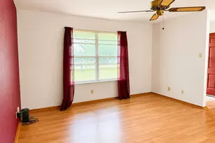 536 E 4th St, Joshua, TX 76058 - Photo 4