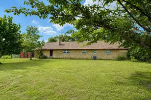 536 E 4th St, Joshua, TX 76058 - Photo 30