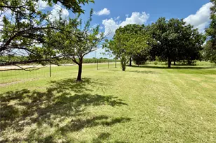 1600 HCR 2302 S, Abbott, TX 76621 - Photo 20
