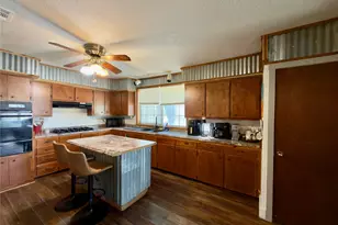 1600 HCR 2302 S, Abbott, TX 76621 - Photo 10