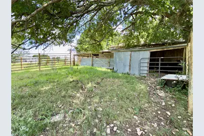 1600 Hcr 2302 S, Abbott, TX 76621 - Photo 16