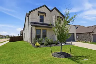 631 Southern HIlls Dr, Red Oak, TX 75154 - Photo 2