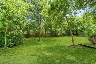 605 Hinton St, Grand Prairie, TX 75050 - Photo 20