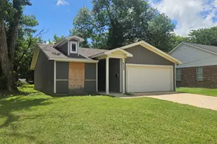 4322 Robert L Parish Sr. Ave, Dallas, TX 75210 - Photo 2