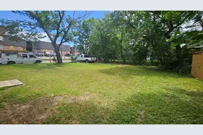 4322 Robert L Parish Sr Avenue, Dallas, TX 75210 - Photo 14