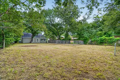 2512 Marigold Avenue, Fort Worth, TX 76111 - Photo 30