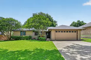 10113 Locksley Dr, Benbrook, TX 76126 - Photo 1