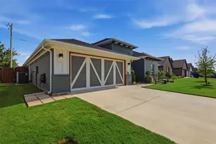 928 Tesslynn Ave, Godley, TX 76044 - Photo 4