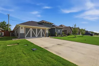 928 Tesslynn Avenue, Godley, TX 76044 - Photo 2