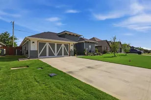928 Tesslynn Ave, Godley, TX 76044 - Photo 2