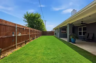 928 Tesslynn Ave, Godley, TX 76044 - Photo 34