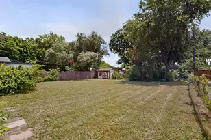 1612 Dent St, Garland, TX 75042 - Photo 20