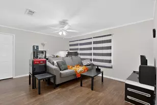 1612 Dent St, Garland, TX 75042 - Photo 10