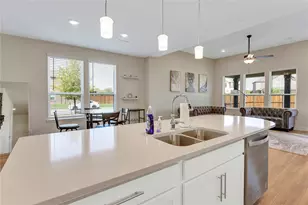 741 Creekwater Ln, Garland, TX 75043 - Photo 6