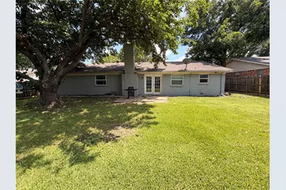 1412 Linwood Lane, Fort Worth, TX 76134 - Photo 12