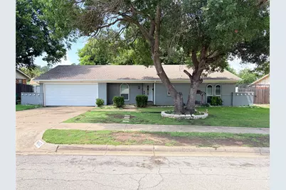 1412 Linwood Lane, Fort Worth, TX 76134 - Photo 1