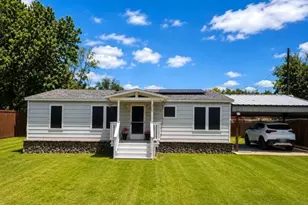 305 S Ewing St, Boyd, TX 76023 - Photo 2