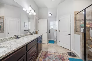 134 Donna Cir, Granbury, TX 76049 - Photo 14