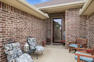 134 Donna Cir, Granbury, TX 76049 - Photo 2