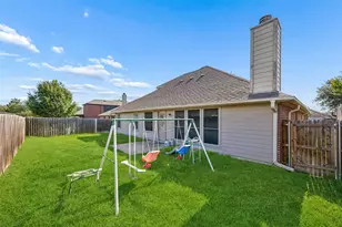949 Chestnut Ln, Saginaw, TX 76179 - Photo 32